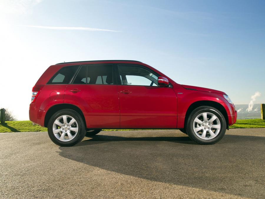  Suzuki Grand Vitara 3-Door 2008 года  (UK) (фото 9 из 15)